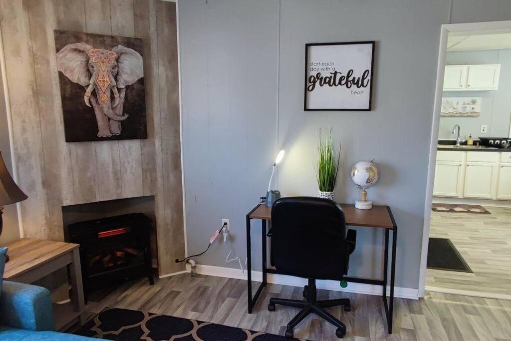 Perfect Combo Of Charm & Comfort- 2Bedroom Home Noblesville Bagian luar foto