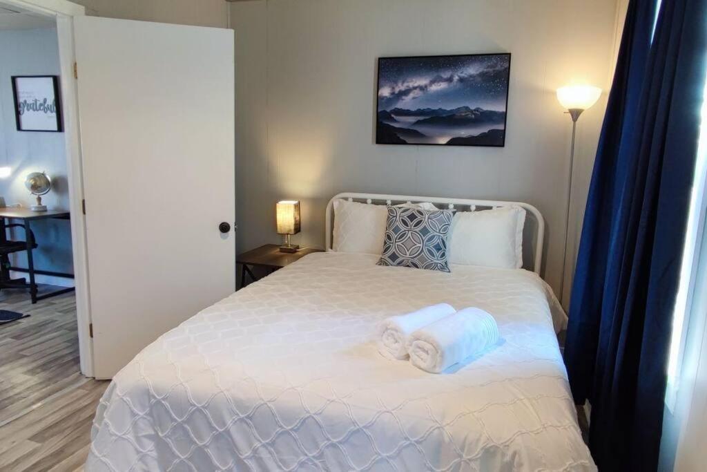 Perfect Combo Of Charm & Comfort- 2Bedroom Home Noblesville Bagian luar foto