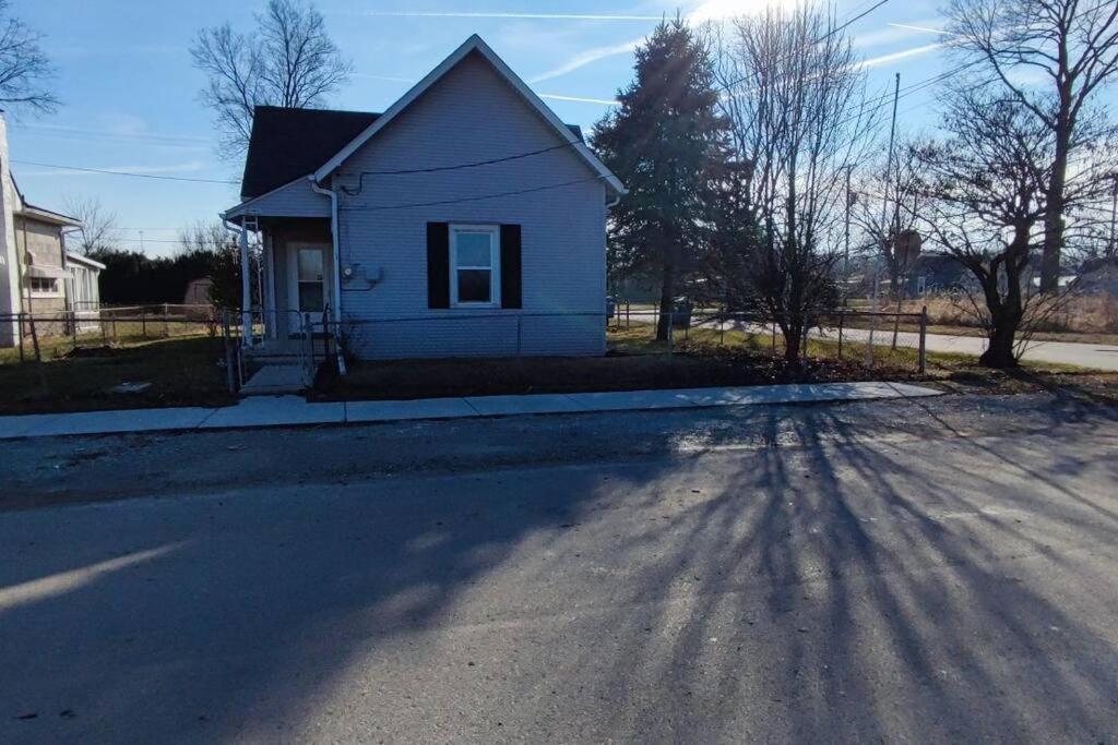 Perfect Combo Of Charm & Comfort- 2Bedroom Home Noblesville Bagian luar foto