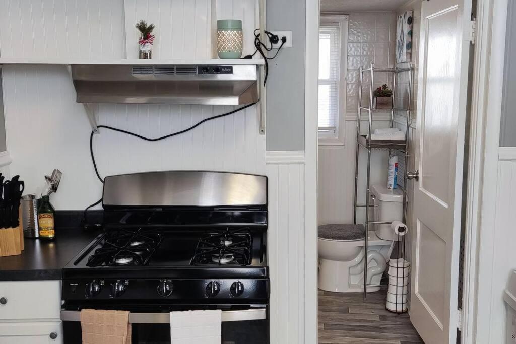 Perfect Combo Of Charm & Comfort- 2Bedroom Home Noblesville Bagian luar foto