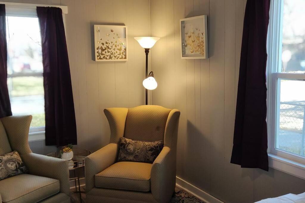 Perfect Combo Of Charm & Comfort- 2Bedroom Home Noblesville Bagian luar foto